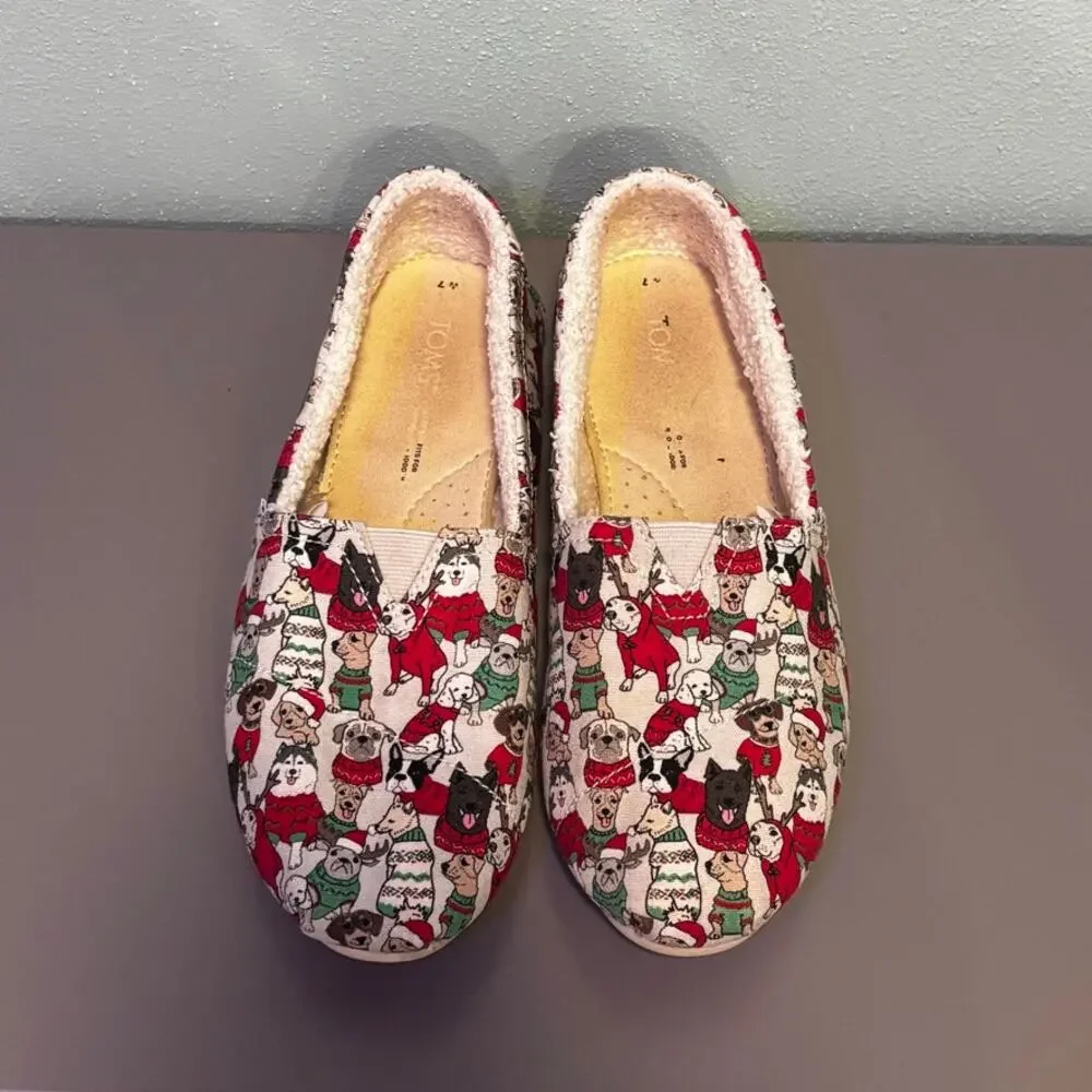 TOMS Classic Slip-On Shoes Women's Size 7 Christmas Sweater Dogs Print Lined